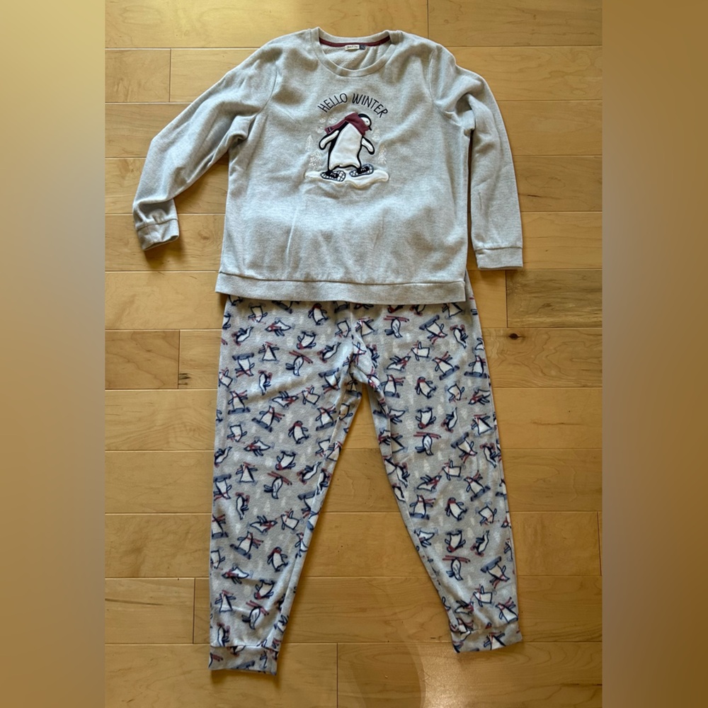Women's Gray Penguin Pajama Set
